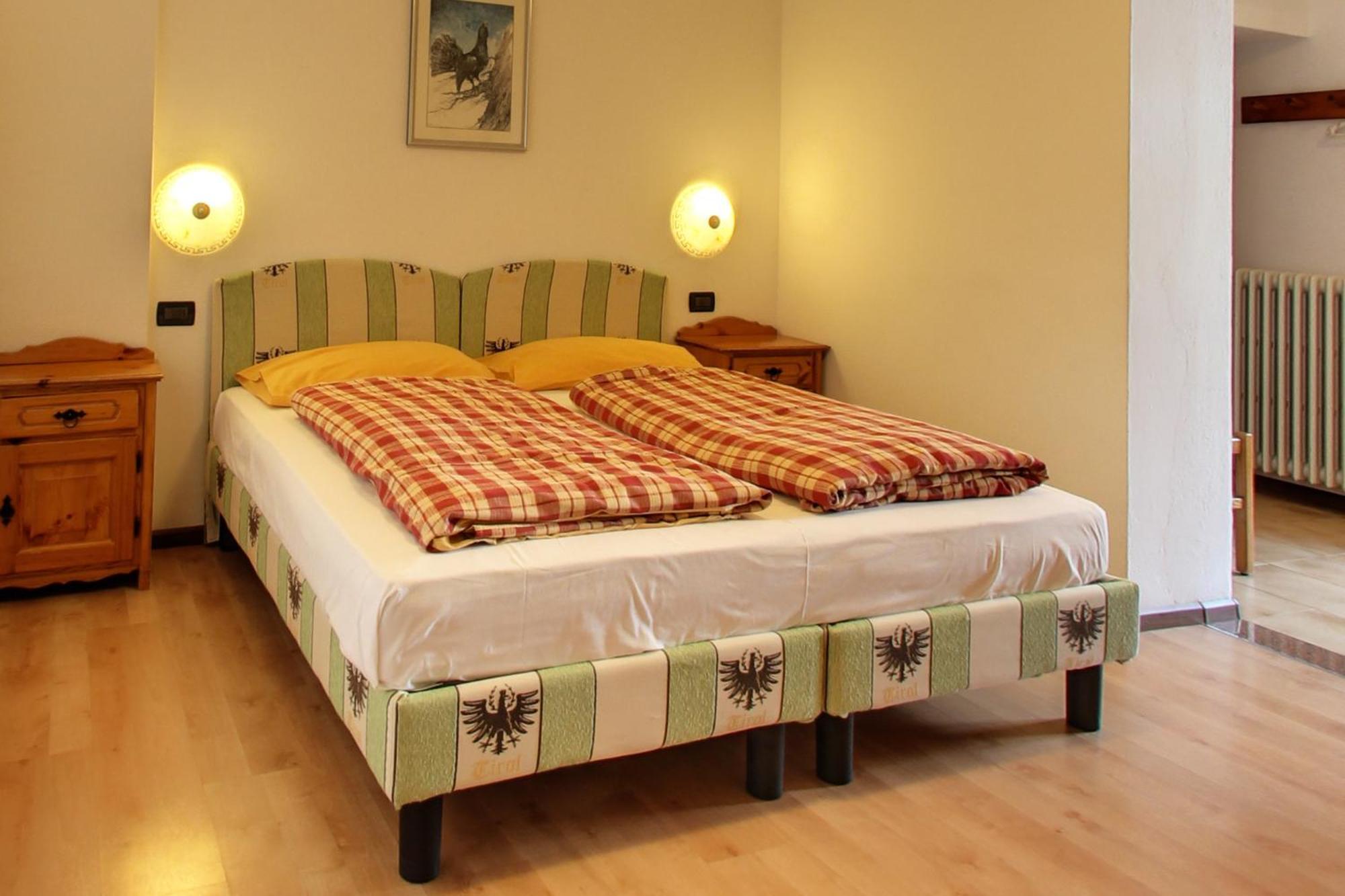 Rifugio Flora Alpina Hotel Passo San Pellegrino Ngoại thất bức ảnh