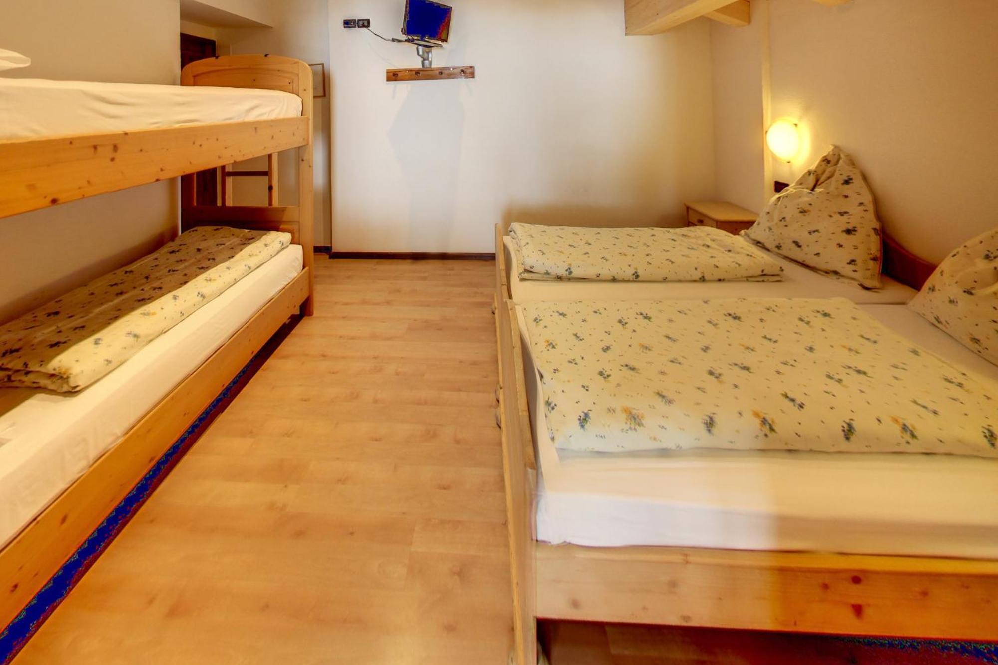Rifugio Flora Alpina Hotel Passo San Pellegrino Ngoại thất bức ảnh
